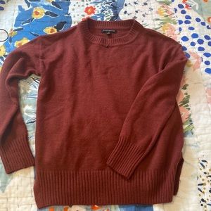 BANANA REPUBLIC maroon sweater